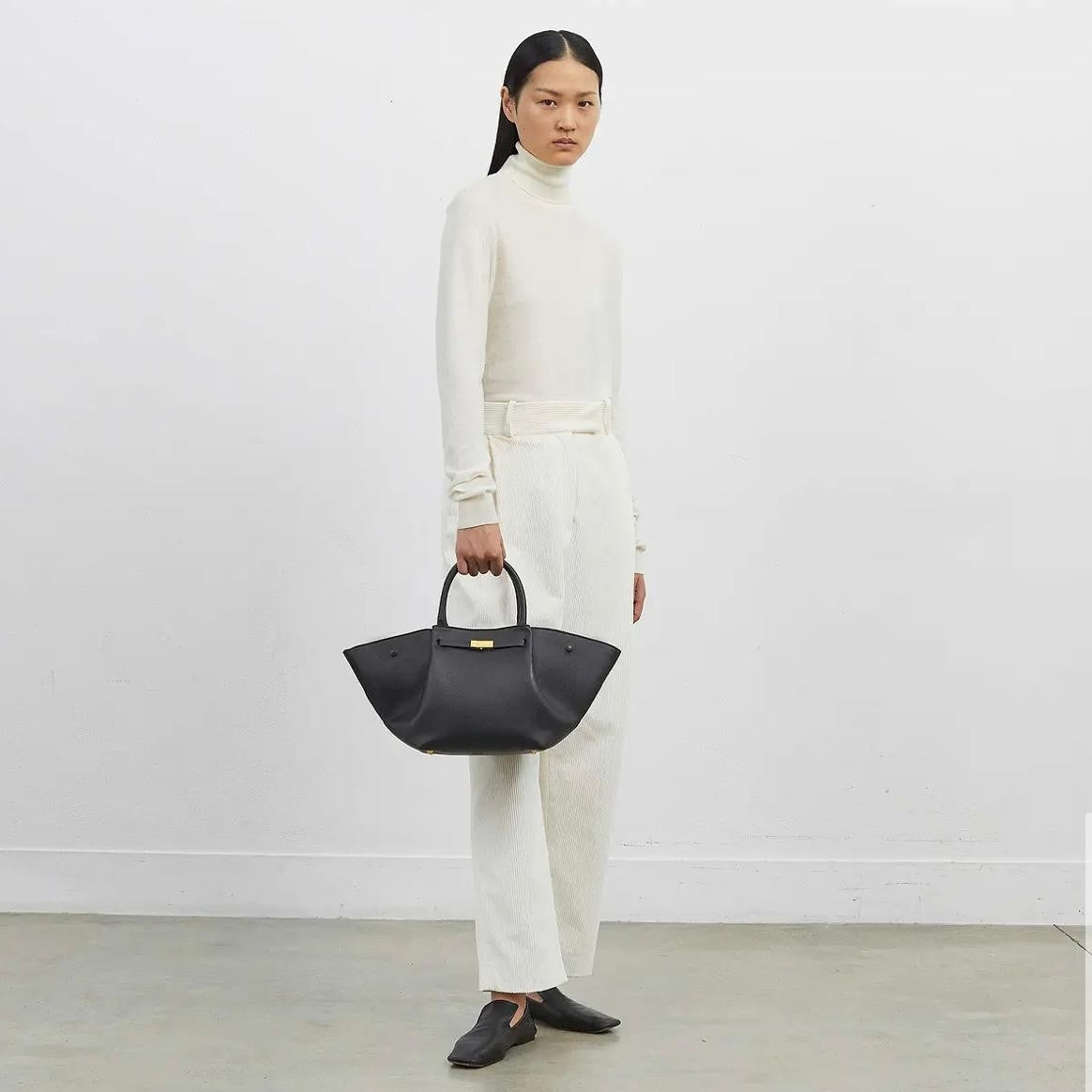 The Midi Trapeze Tote (Medium)