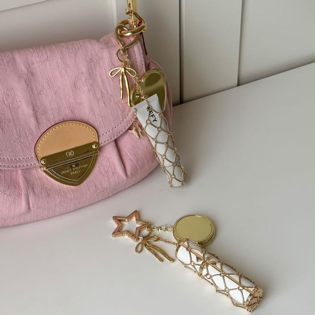 The Lipstick Charm